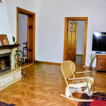 Apartament W Palacu Mysliwskim *